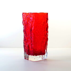 Iittala-tapio-wirkkala-red-ice-bark-crystal-vase-4