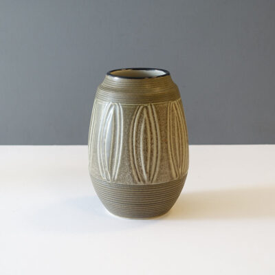 otagiri-japan-1970s-stoneware-sgraffito-vase