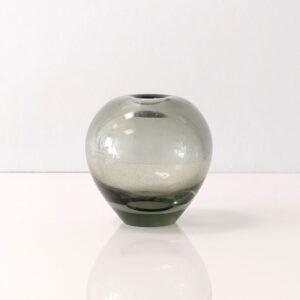 holmegaard-per-lutken-smoke-gray-bud-vase