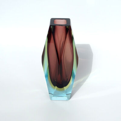 manduzzato-amethyst-blue-faceted-block-vase