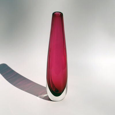 fuschia-art-glass-sommerso-solifleur-vase