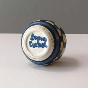 lapid-pottery-works-small-stout-vase-blue-yellow-02