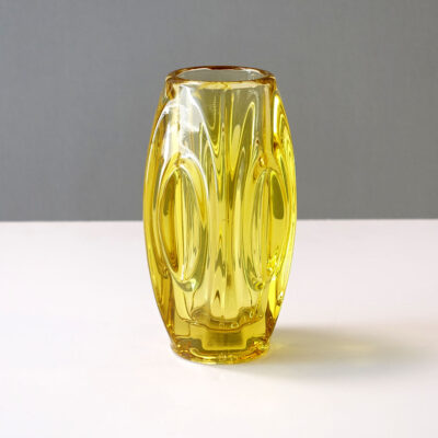 sklo-radice-yellow-lens-vase