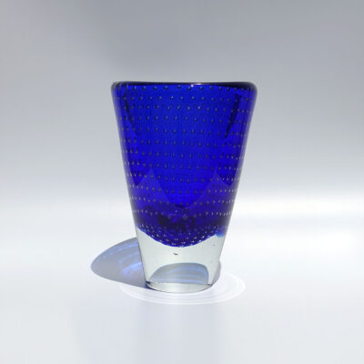 cobalt-blue-controlled-bubble-sommerso-vase