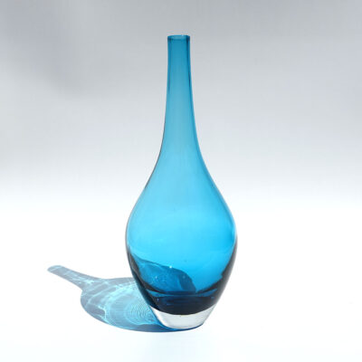 tall-salong-blue-blown-glasss-vase