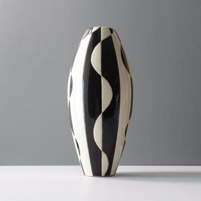 black-white-abstract-bullet-ceramic-vase