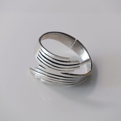 taxco-mexico-sterling-silver-hinged-cuff-bracelet