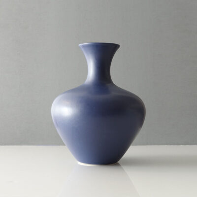 haeger-matte-blue-amphora-vase