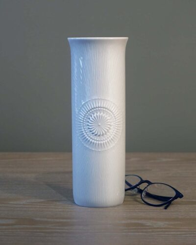 2018-038-Kaiser-White-Solar-Cylinder-Vase-rt_1