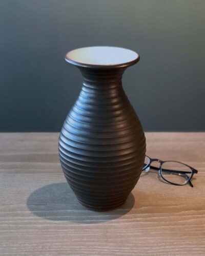 2018-069-Akru-vase