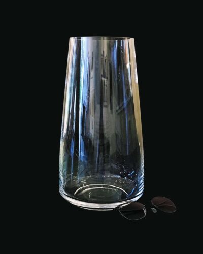 2018-210-large-tapered-clear-glass-vase