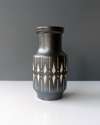 2018-445-piesche-and-reif-large-sgraffito-east-german-wide-mouth-vase