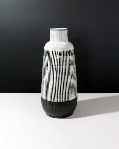 sgraffito-striped-stoneware-XXL-vase-A