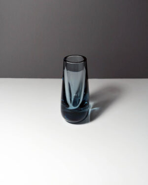 whitefriars-arctic-blue-hambone-art-glass-bud-vase-2