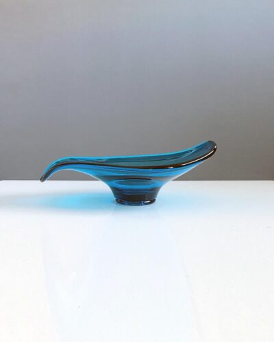 blue-depression-glass-biomorphic-dish