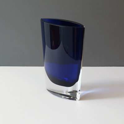 blue-purple-tall-crystal-pocket-vase