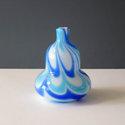 blue-swirl-gourd-shaped-bud-vase