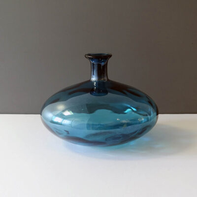 wide-flat-xxl-blue-glass-long-neck-vase