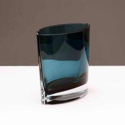 medium-wide-blue-pocket-crystal-vase