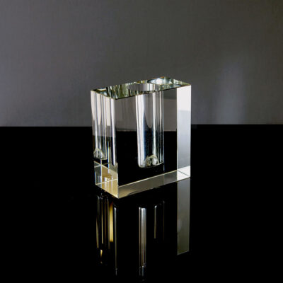 modernist-crystal-block-bud-vase