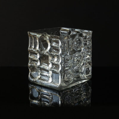 sklo-czech-op-art-hurricane-candle-holder