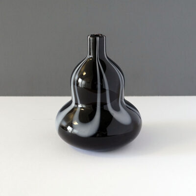 black-white-gourd-blown-art-glass-vase