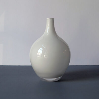 medium-white-cased-glass-teardrop-blown-glass-vase