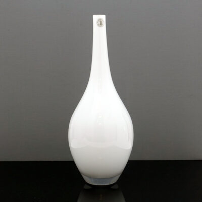 tall-salong-white-cased-glass-vase