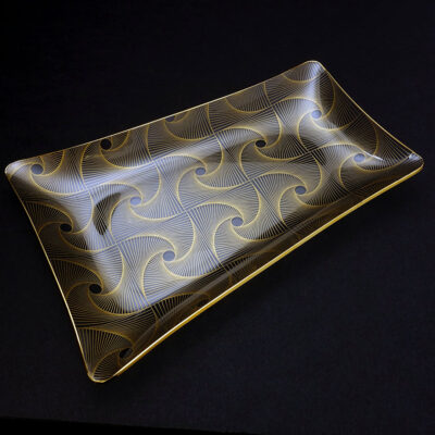 spiral-op-art-trapezoidal-bent-glass-platter