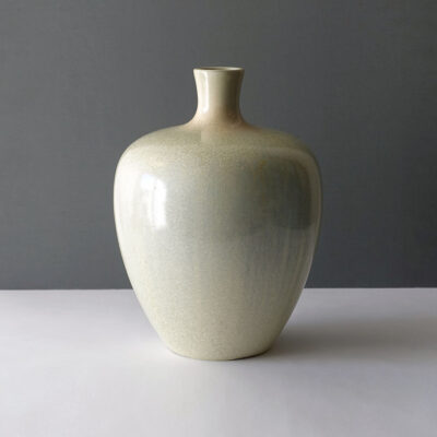 large-scandinavian-style-ceramic-vase