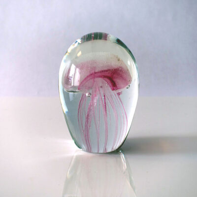 pink-jellyfish-art-glass-paperweight-02