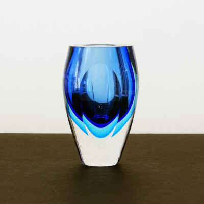 tri-color-sommerso-blues-crystal-faceted-vase-1