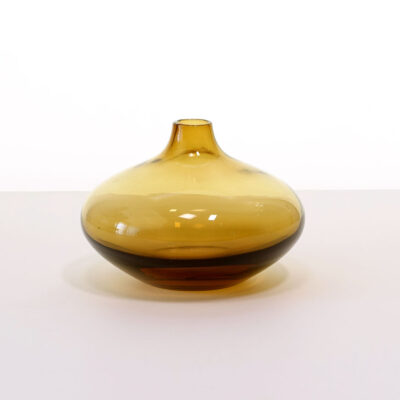 amber-salong-low-blown-glass-vase-01