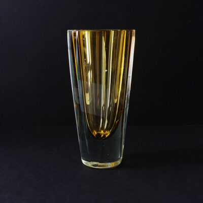 golden-amber-sommerso-cut-crystal-vase