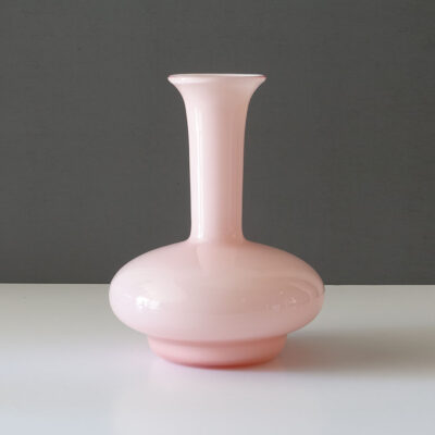 pink-mid-century-blown-glass-vase