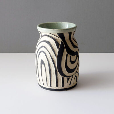 Ceramic vessel by Rosario Varela -e1