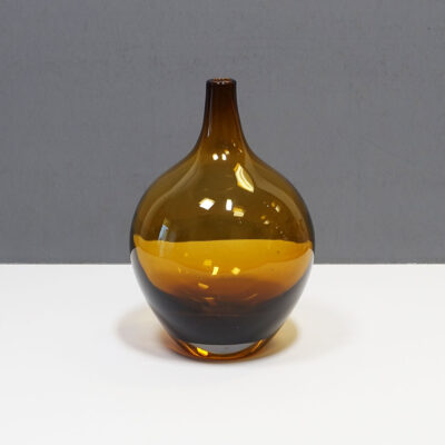 medium-amber-salong-vase