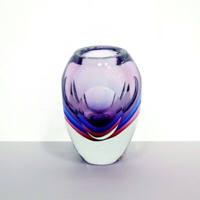 facet-cut-sommerso-purple-violet-vase