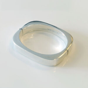 taxco-vintage-sterling-squared-oval-hinged-cuff